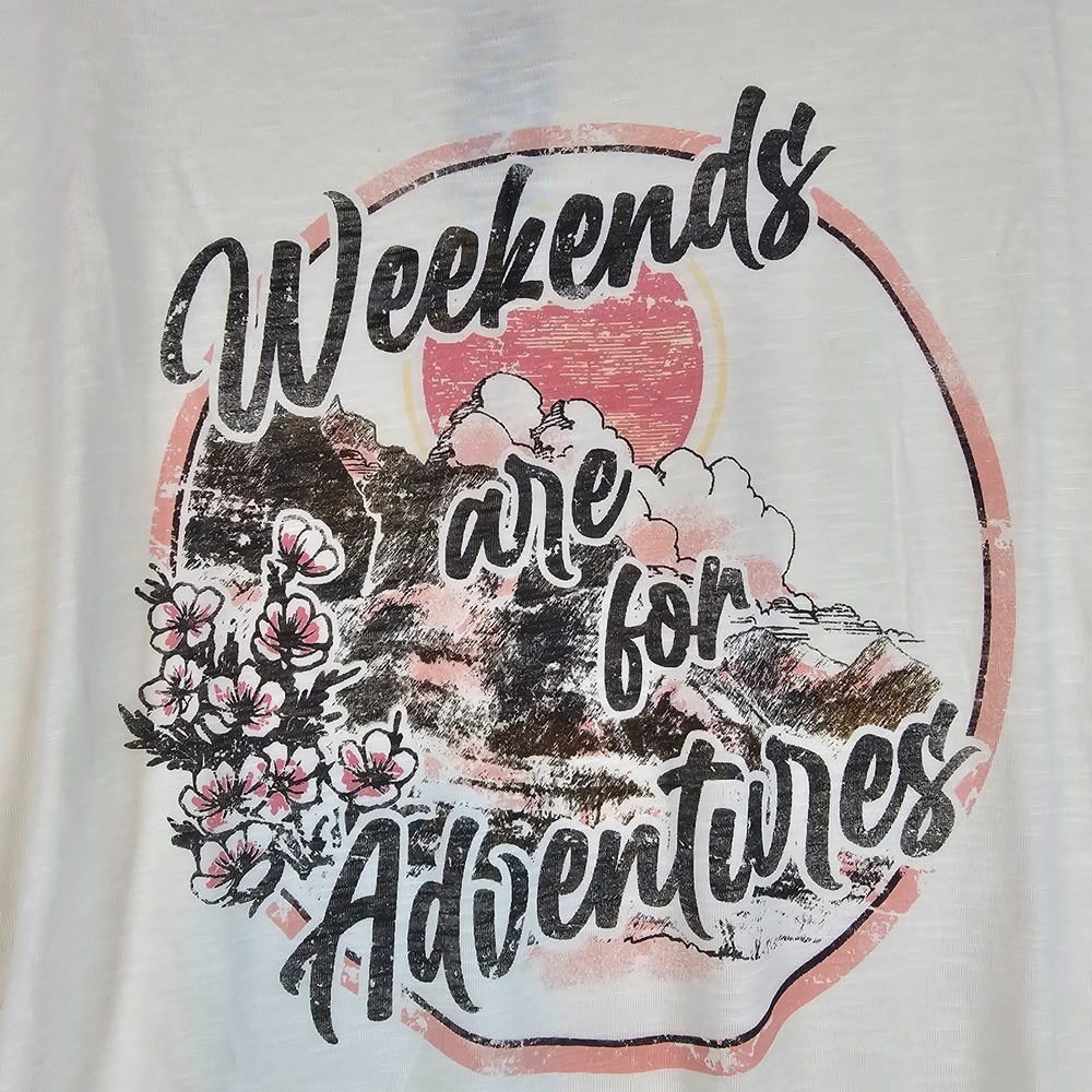 Maurices Womens 3X Short Sleeve Tshirt White  Graphic Adventures NWT